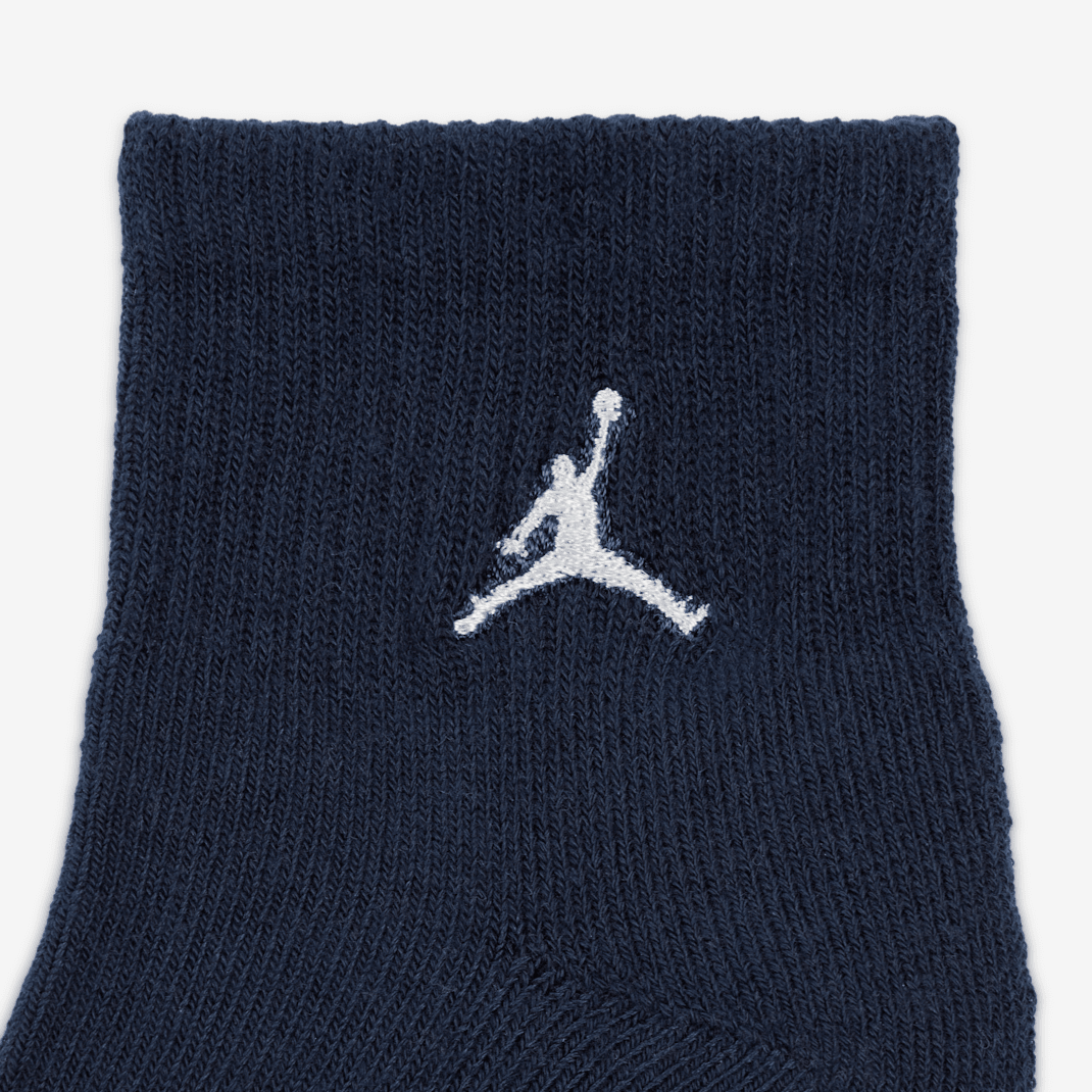 Jordan Everyday Essentials - Image 4