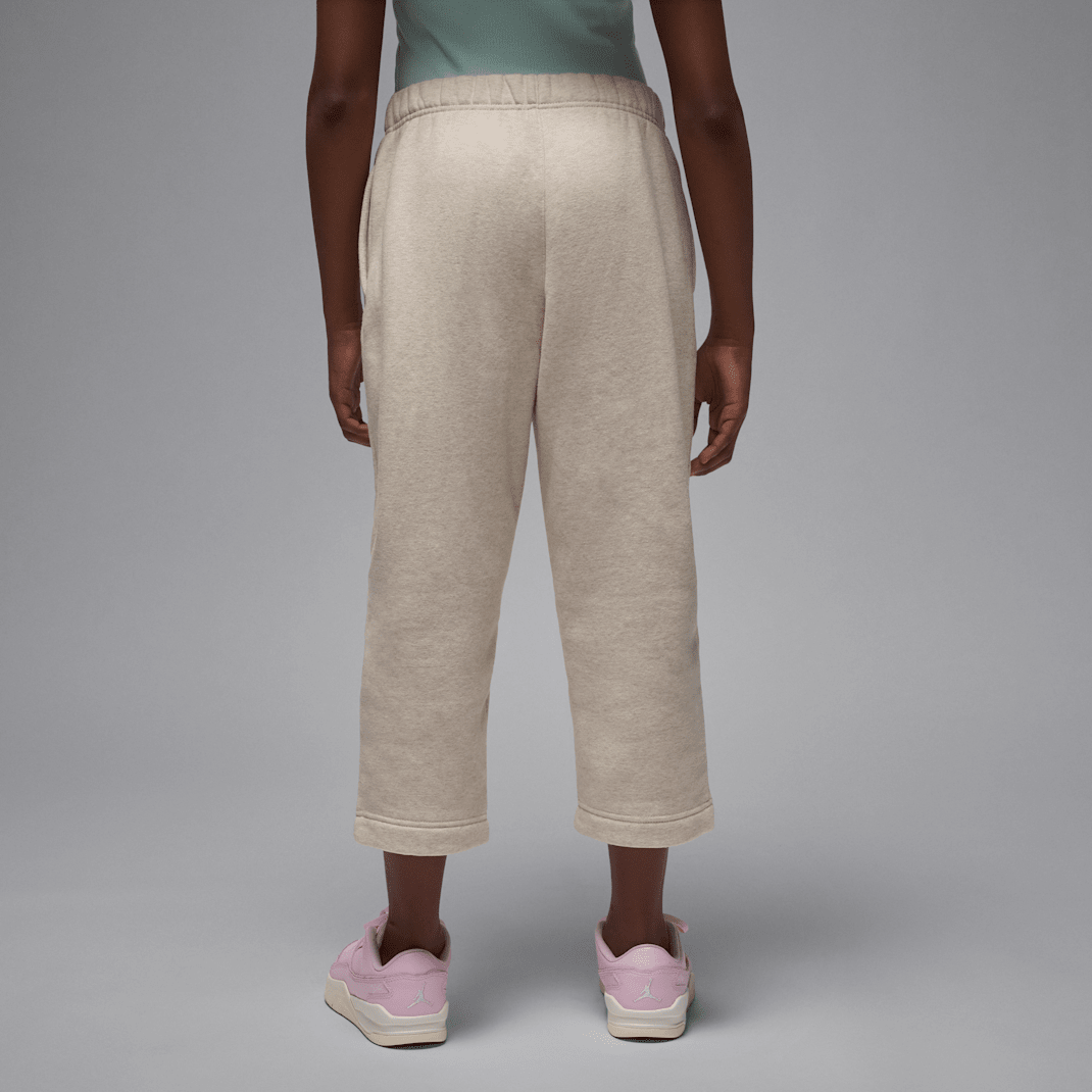 Jordan Flight Essentials - Image 2