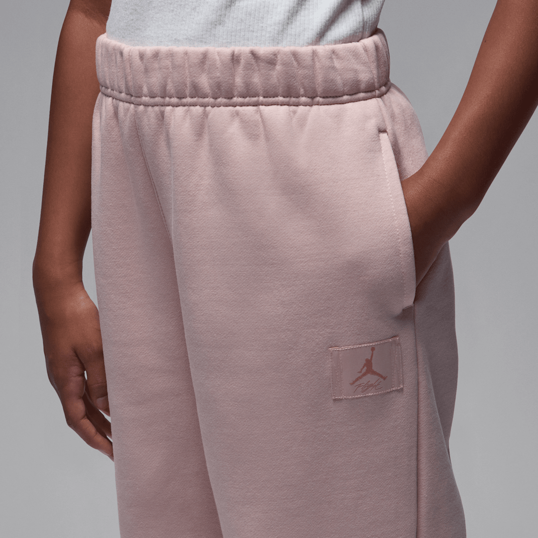 Jordan Flight Essentials - Image 8