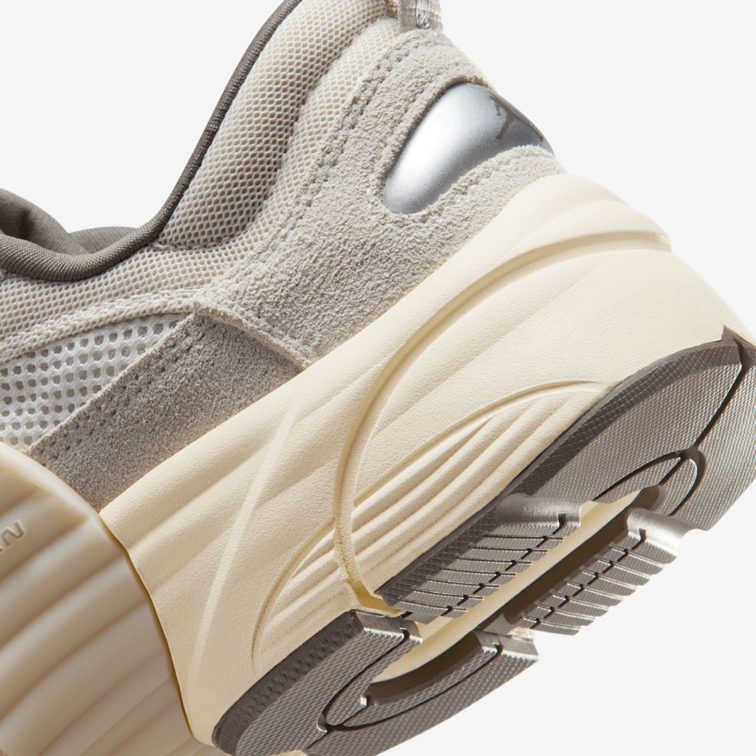 Jordan Trunner O/S - Image 50