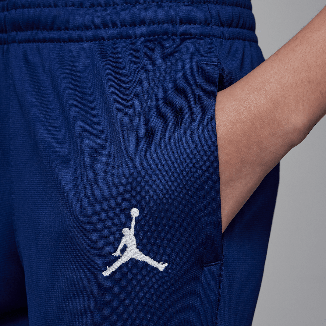 Paris Saint-Germain Strike Fourth - Image 10