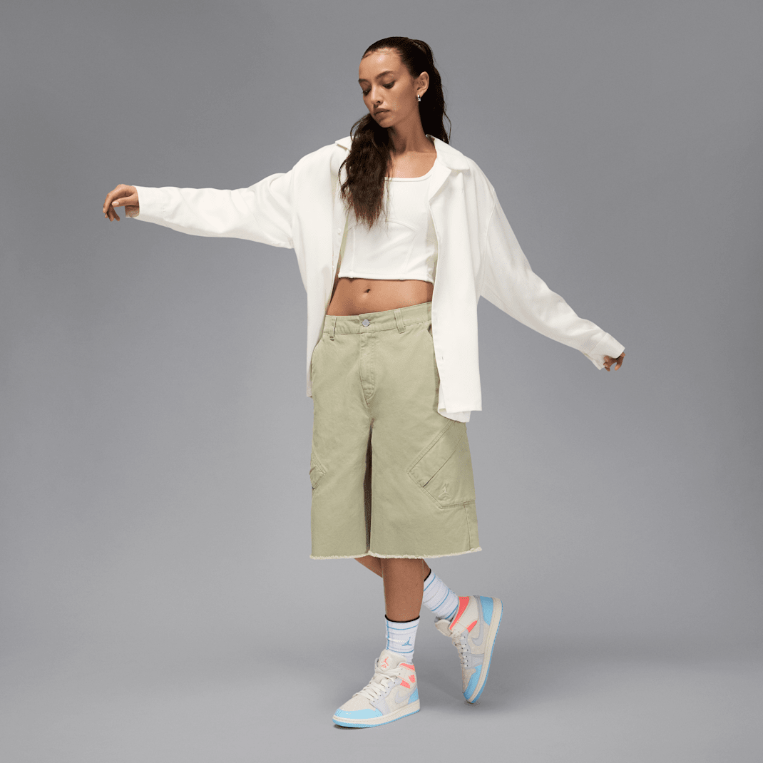 Air Jordan 1 Mid - Image 22